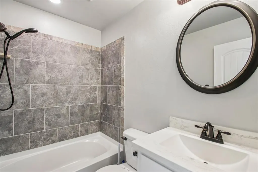 Photo 22 — 2820 Fountaingrass Road, Oklahoma City, OK 73128