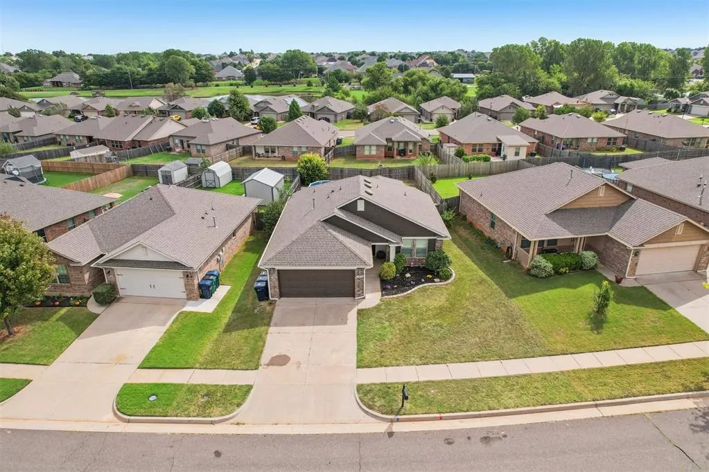 Photo 31 — 2820 Fountaingrass Road, Oklahoma City, OK 73128