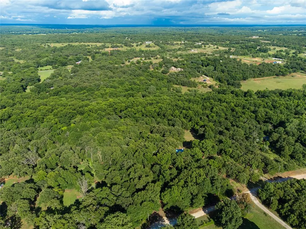 Photo 5 — 1001 Red Rock Road, Norman, OK 73026