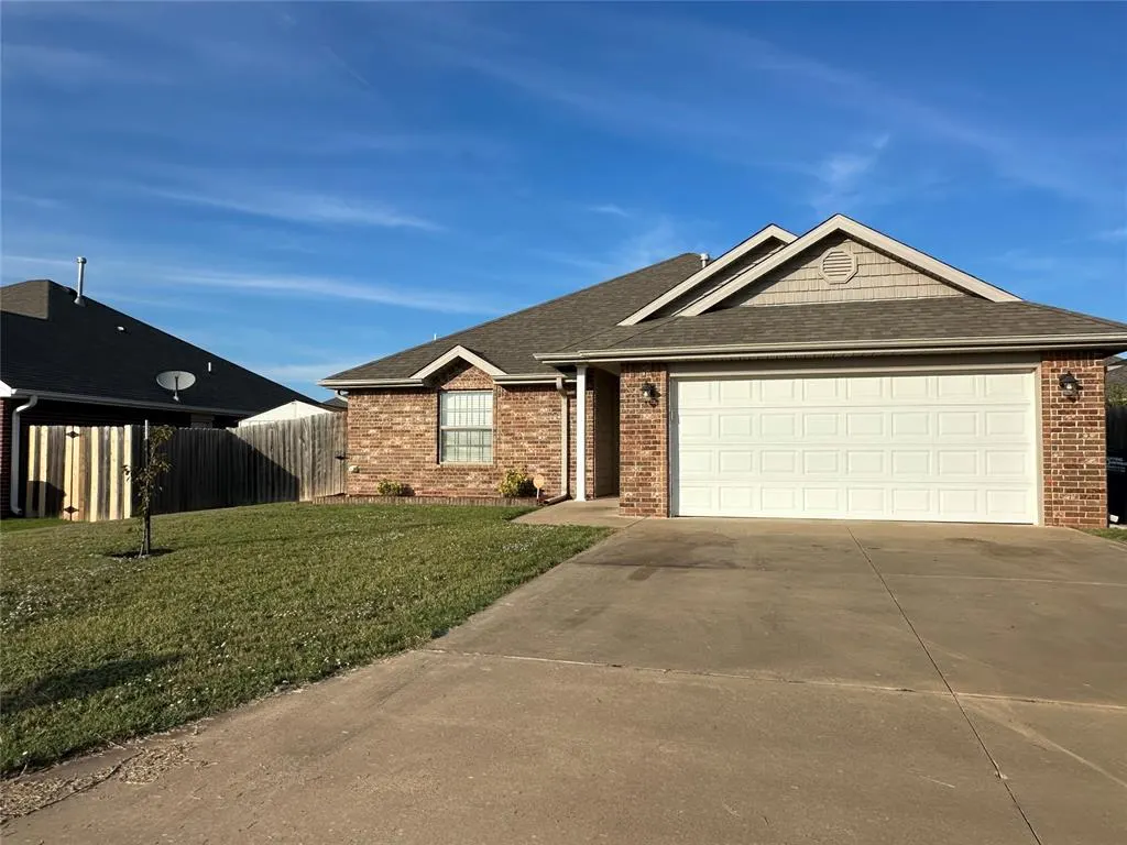 Photo 15 — 2217 Crooked Oak Drive, Shawnee, OK 74804