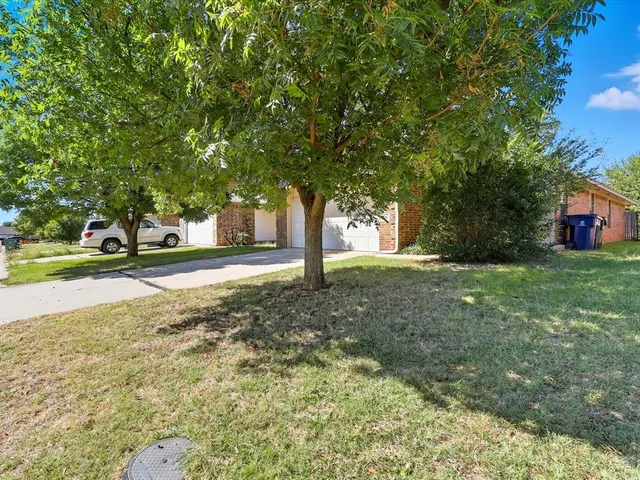 Photo 2 — 1701 Everglade Court, Oklahoma City, OK 73128