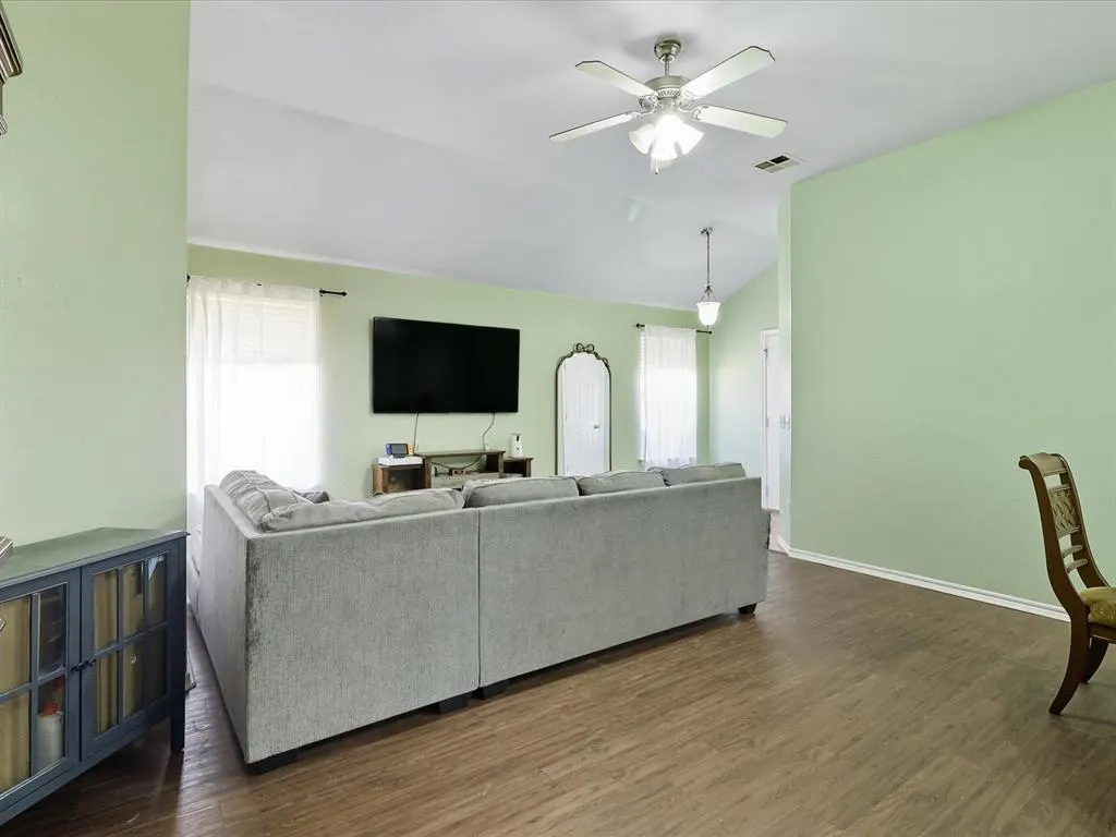Photo 8 — 1701 Everglade Court, Oklahoma City, OK 73128