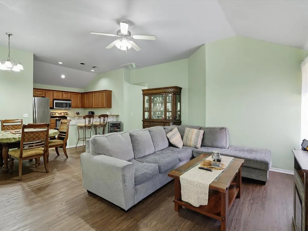 Photo 9 — 1701 Everglade Court, Oklahoma City, OK 73128