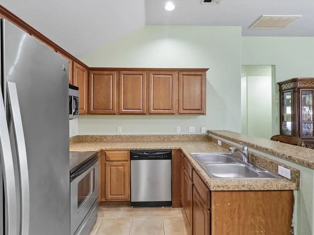 Photo 13 — 1701 Everglade Court, Oklahoma City, OK 73128