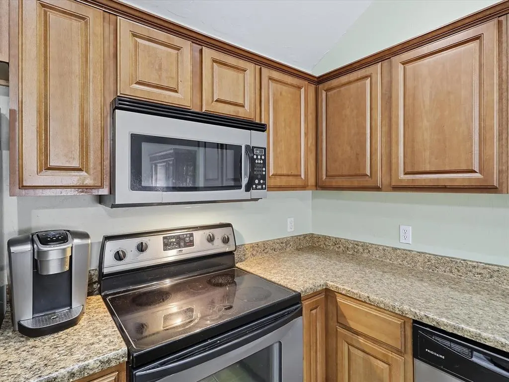 Photo 14 — 1701 Everglade Court, Oklahoma City, OK 73128