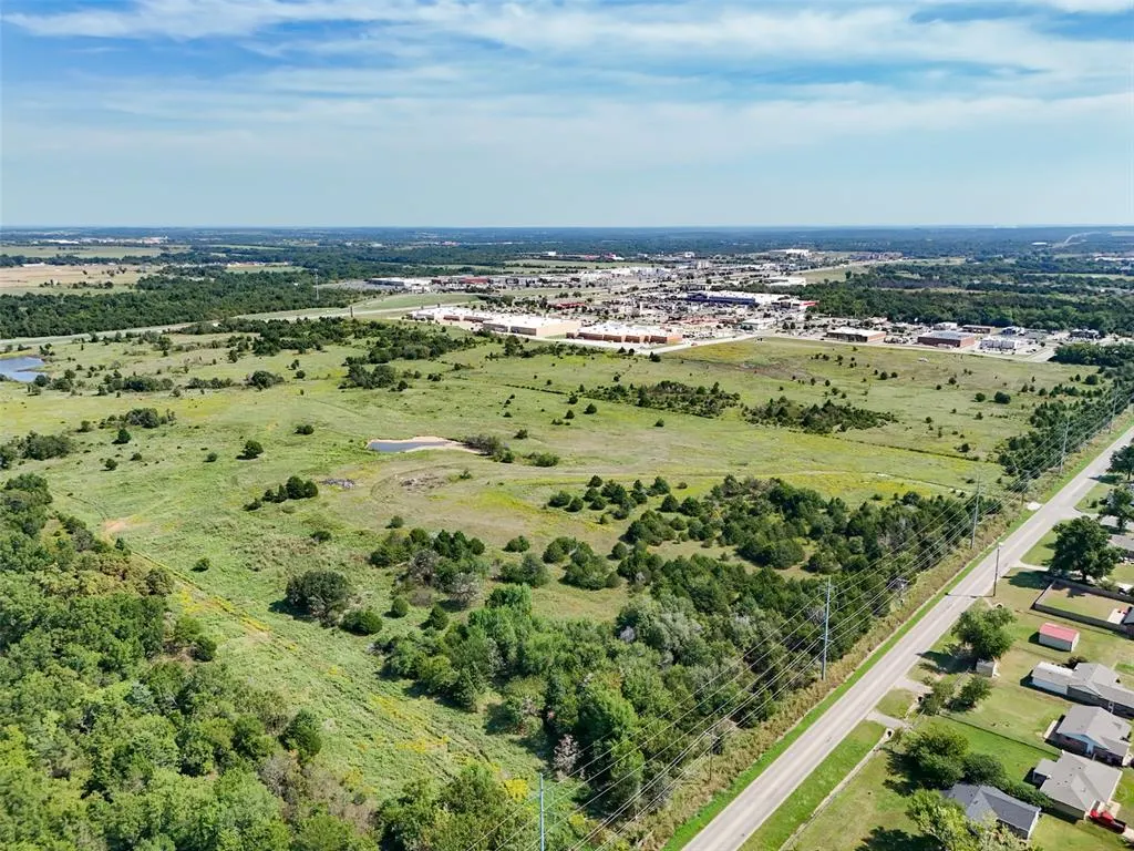 Photo 3 — 1000 W 45th Street, Shawnee, OK 74804