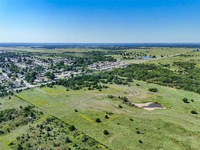 Photo 6 — 1000 W 45th Street, Shawnee, OK 74804