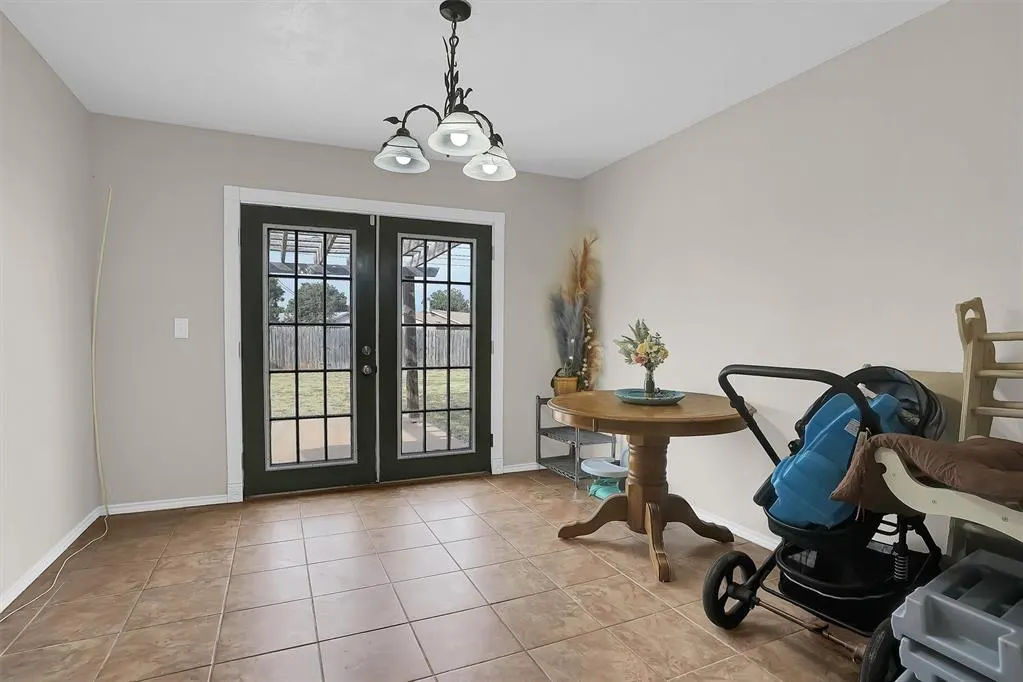 Photo 12 — 1229 E Ridgecrest Road, Altus, OK 73521