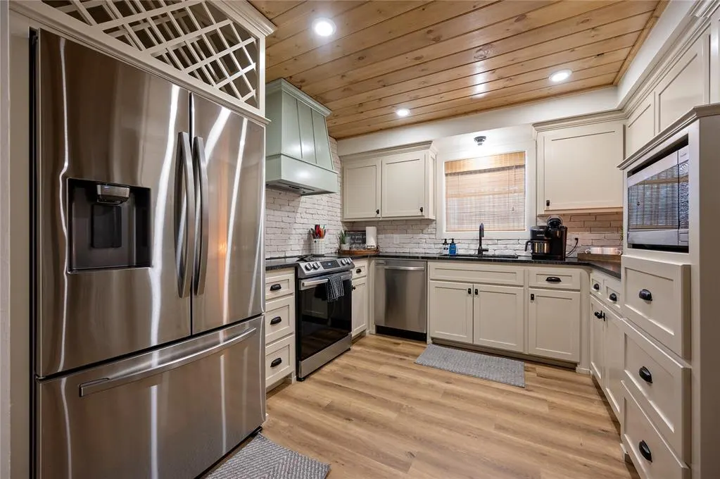 Photo 9 — 655 Chinook Road, Broken Bow, OK 74728