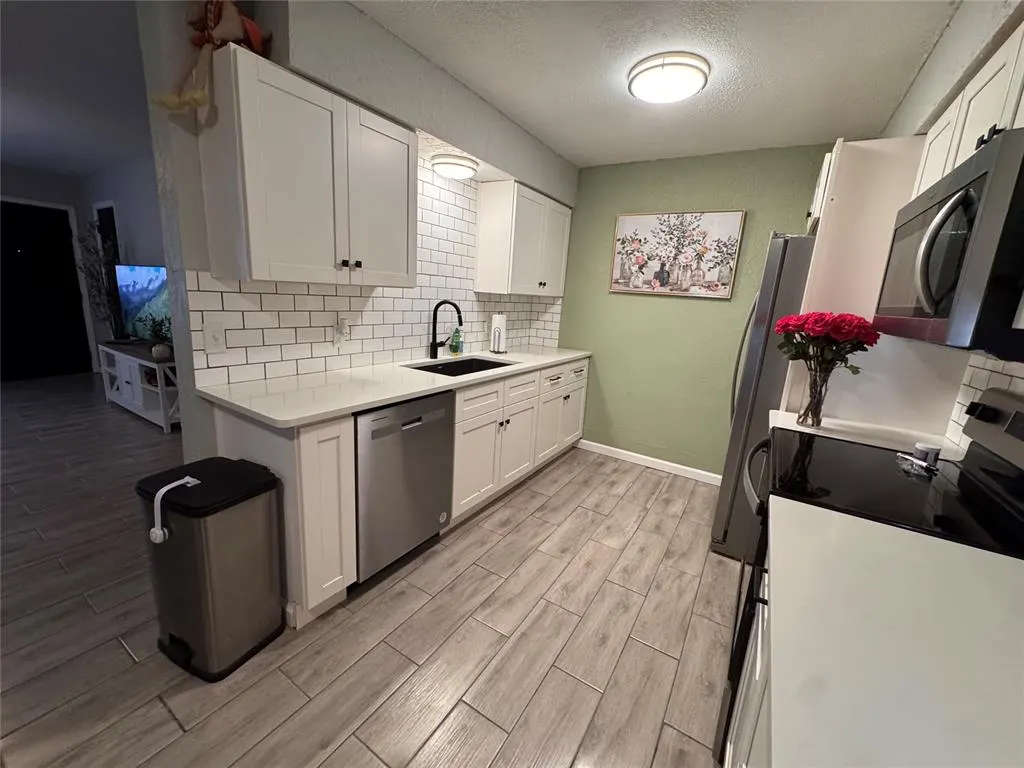 Photo 2 — 906 E ASH Avenue, Duncan, OK 73533