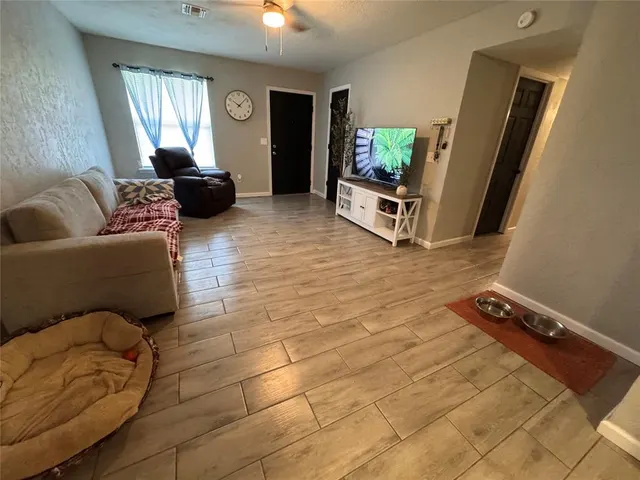 Photo 3 — 906 E ASH Avenue, Duncan, OK 73533