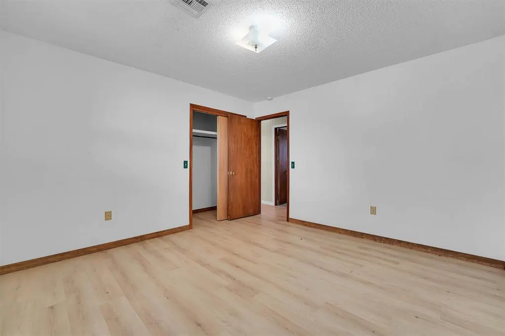 Photo 14 — 1101 Smith Street, Hammon, OK 73650