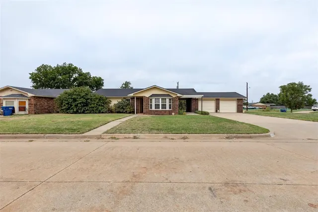 Front exterior — 2402 S 15th Street, Kingfisher, OK 73750