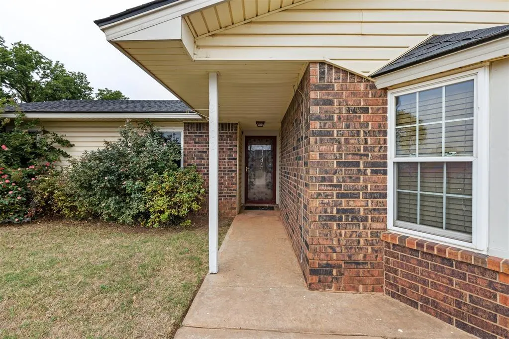 Photo 8 — 2402 S 15th Street, Kingfisher, OK 73750