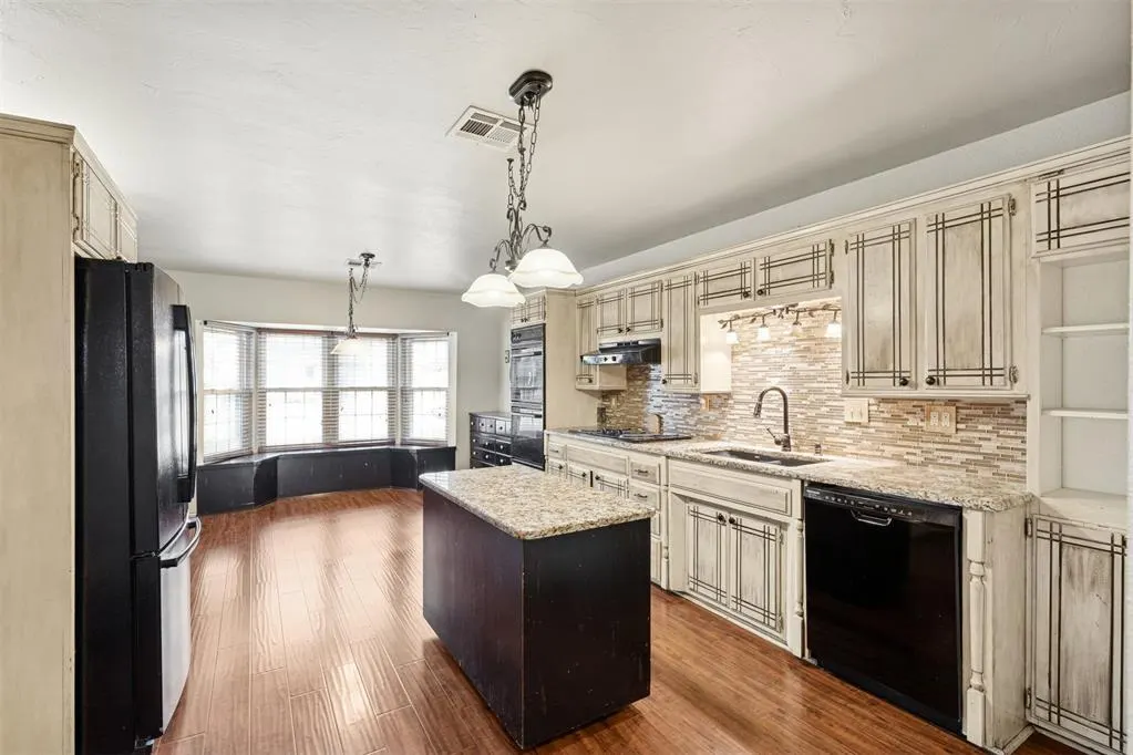 Photo 12 — 2402 S 15th Street, Kingfisher, OK 73750