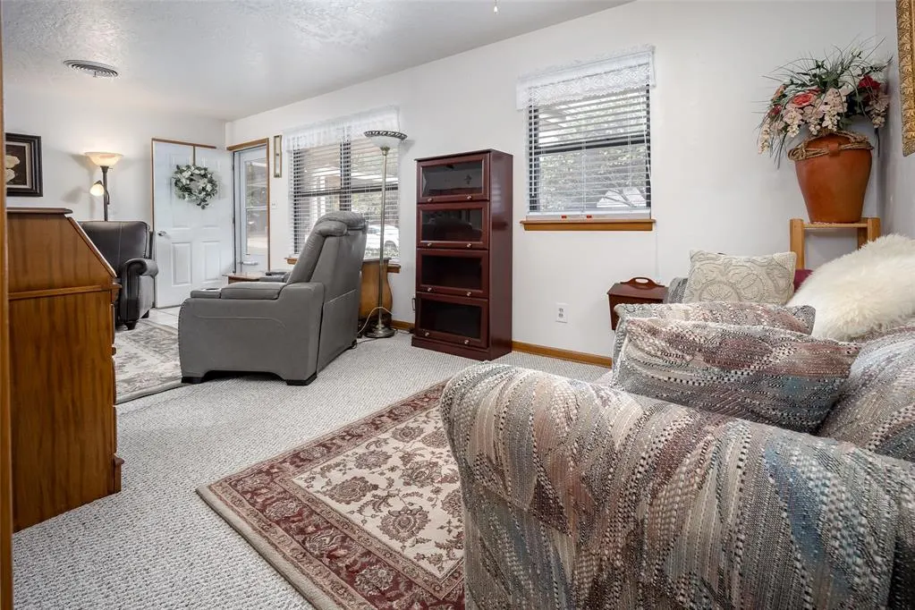 Photo 6 — 324 Thompson Drive, Norman, OK 73069