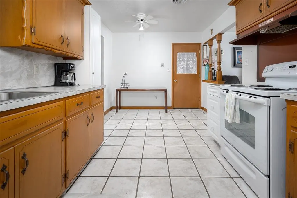 Photo 11 — 324 Thompson Drive, Norman, OK 73069