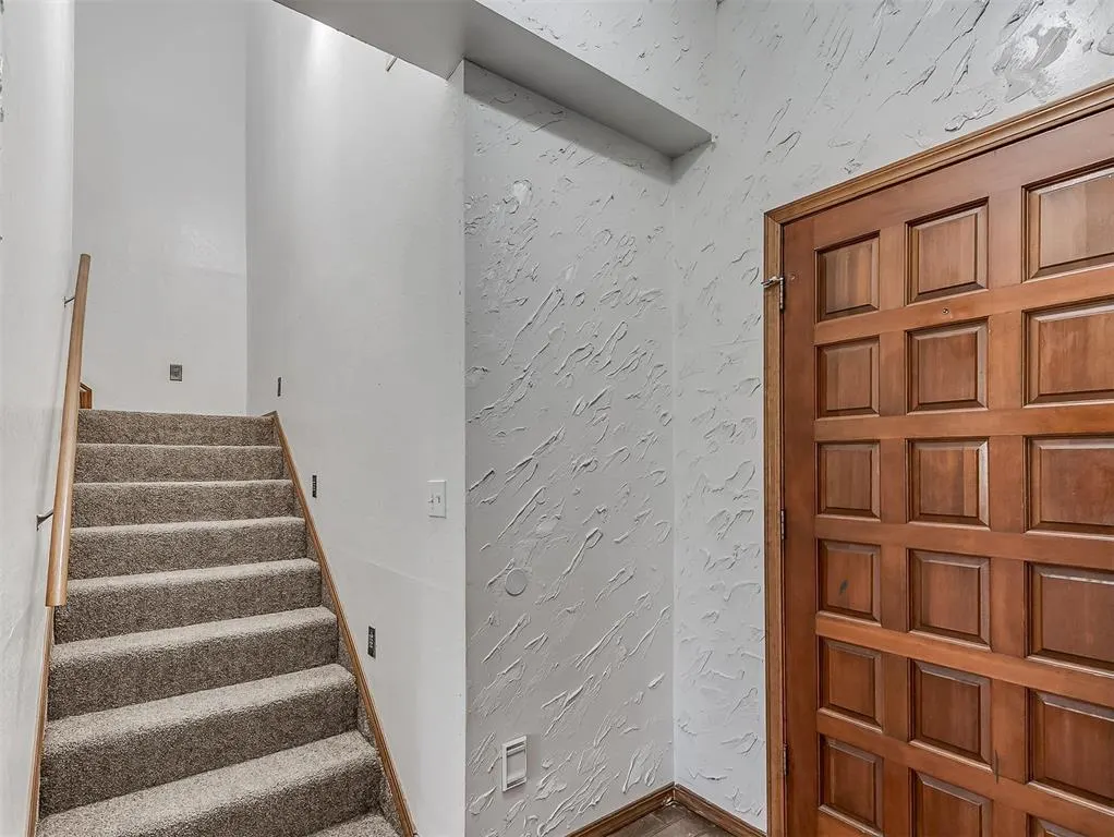 Photo 10 — 7407 Kings Manor Court, Oklahoma City, OK 73132