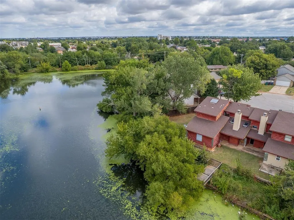 Photo 15 — 7407 Kings Manor Court, Oklahoma City, OK 73132