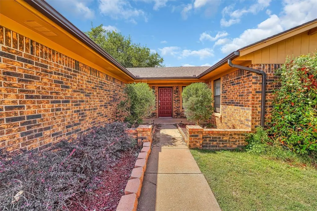 Photo 4 — 701 Hayes St Street, Altus, OK 73521