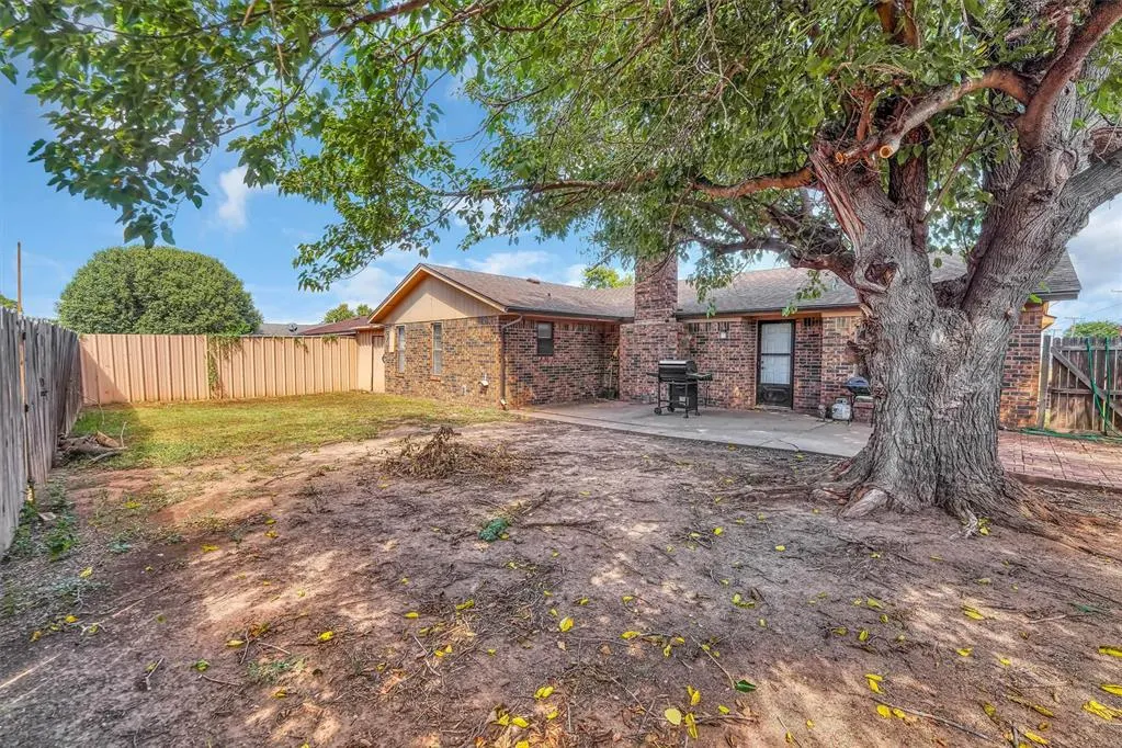 Photo 33 — 701 Hayes St Street, Altus, OK 73521