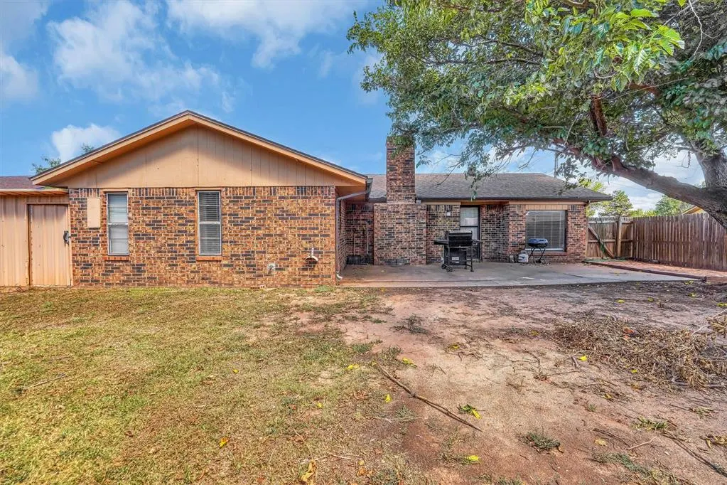 Photo 34 — 701 Hayes St Street, Altus, OK 73521