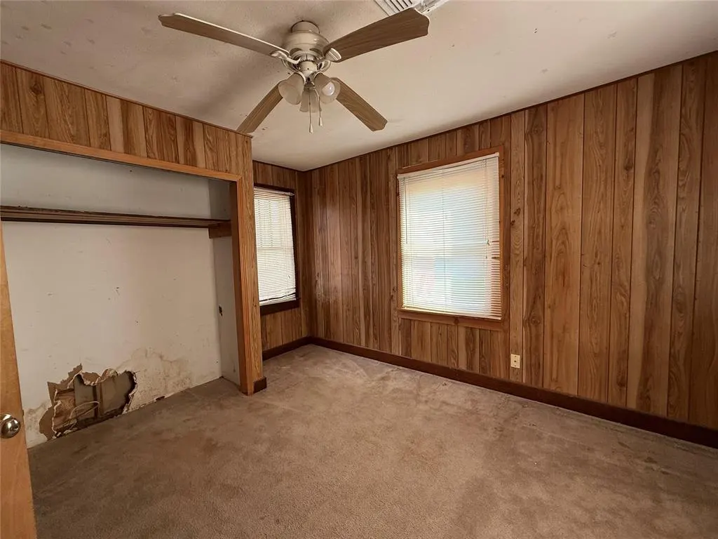 Photo 3 — 510 N Jackson Avenue, Elk City, OK 73644