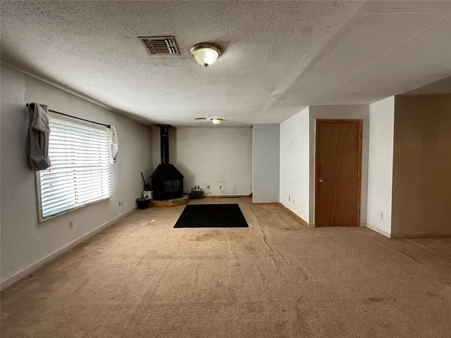 Photo 4 — 510 N Jackson Avenue, Elk City, OK 73644