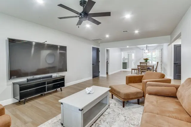 Photo 3 — 2705 NW 31st Street, Oklahoma City, OK 73112