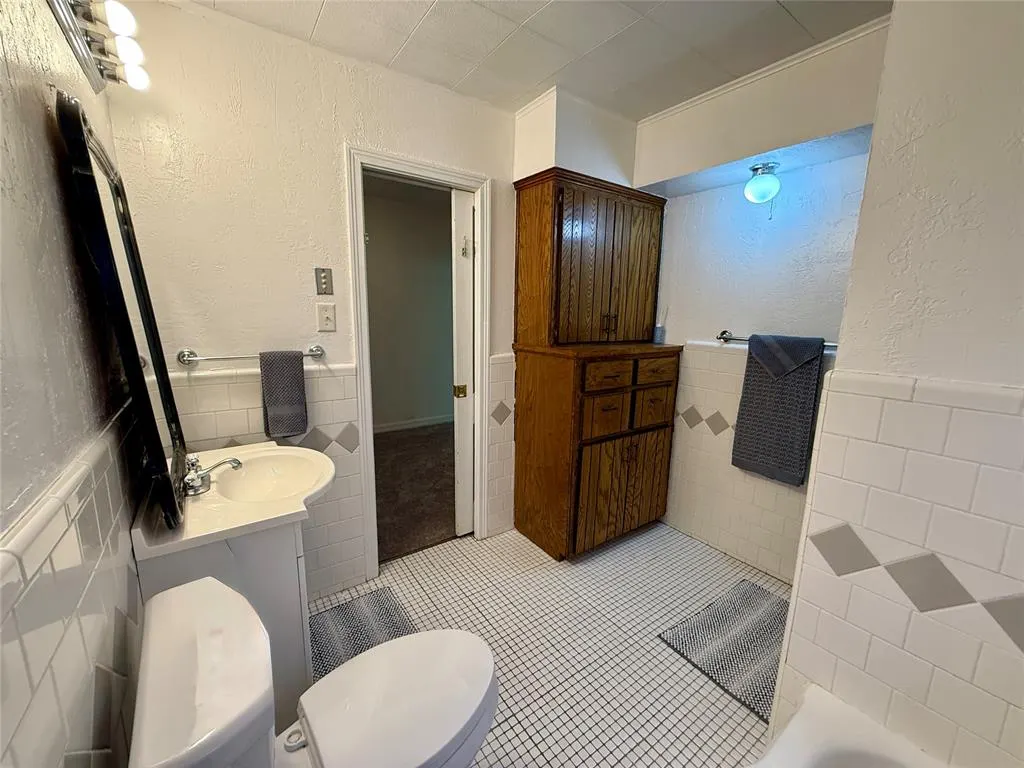 Photo 30 — 608 Roosevelt Street, Seminole, OK 74868