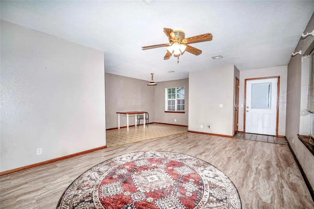 Photo 5 — 511 W 5th Street, Stroud, OK 74079