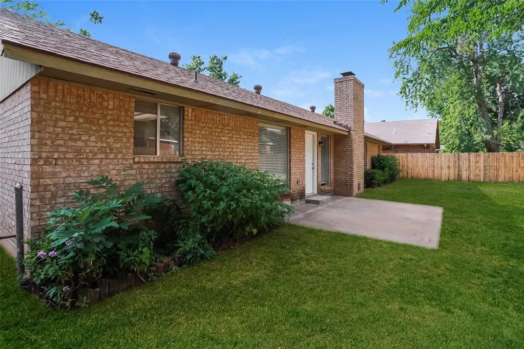 Photo 15 — 200 Three Oaks Drive, Midwest City, OK 73130