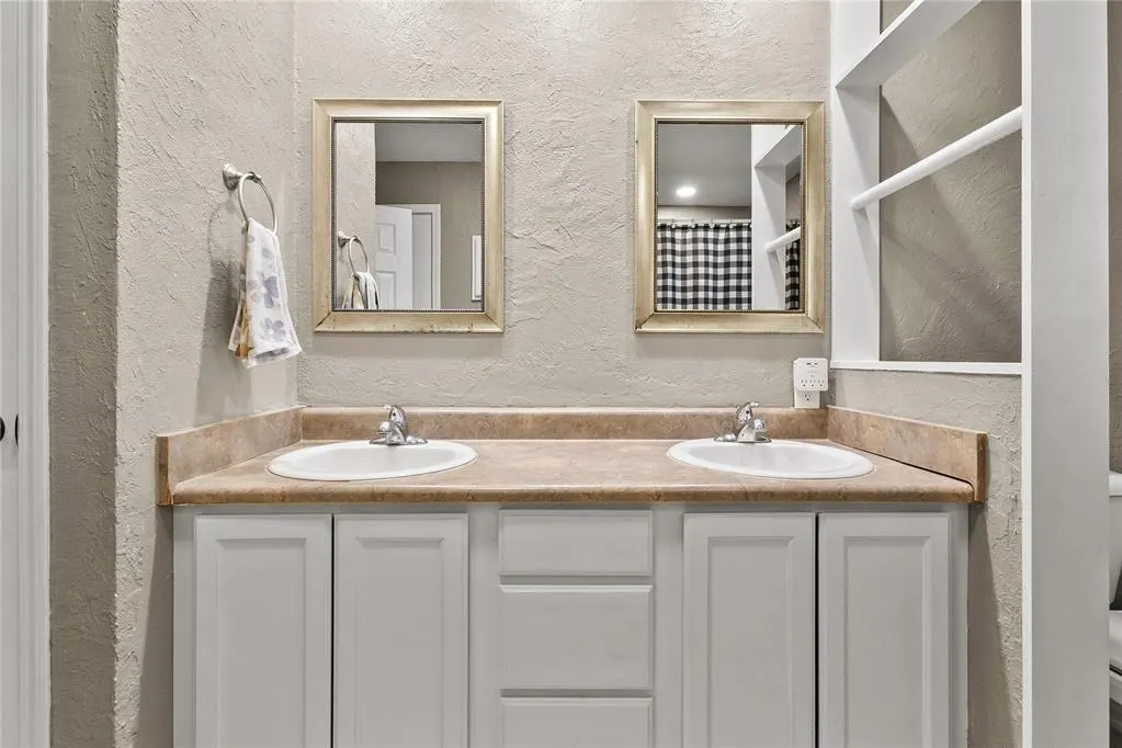Photo 13 — 718 W Huber Avenue, Weatherford, OK 73096