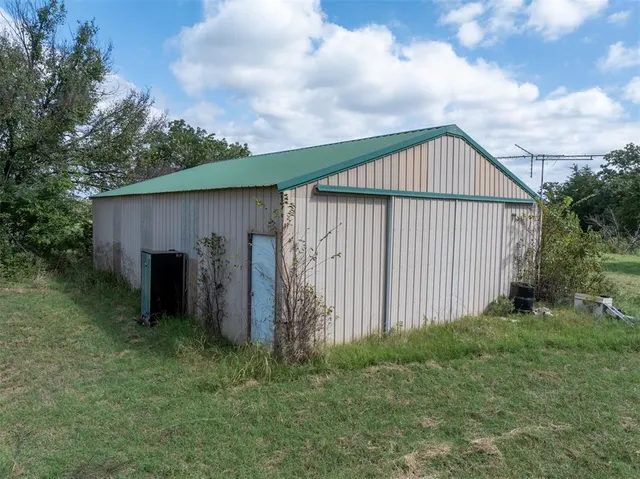 Photo 2 — 102264 S 3560 Rd, Prague, OK 74864
