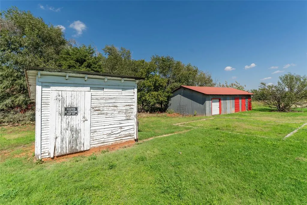 Photo 14 — 1741 Walton Road, Clinton, OK 73601