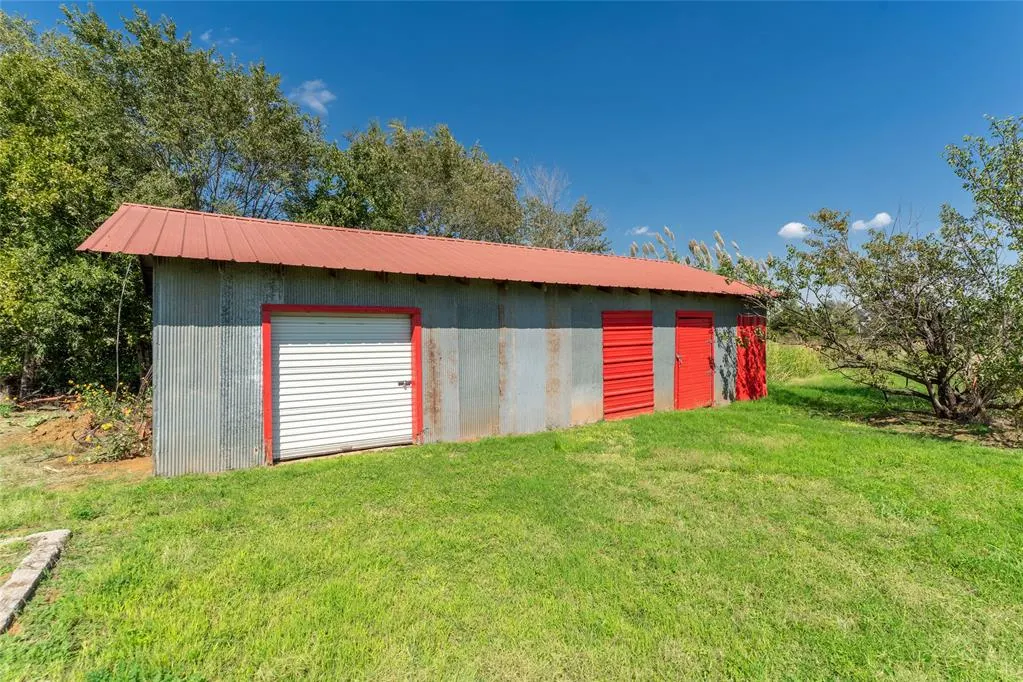 Photo 15 — 1741 Walton Road, Clinton, OK 73601