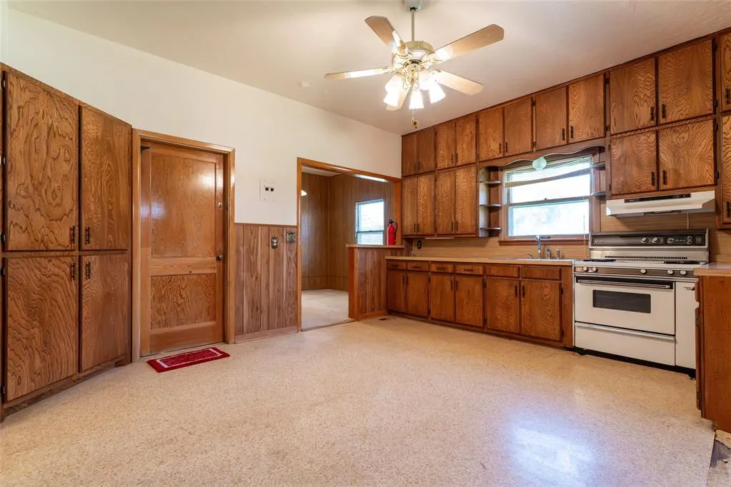 Photo 30 — 1741 Walton Road, Clinton, OK 73601