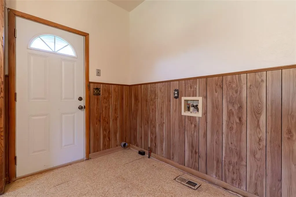 Photo 31 — 1741 Walton Road, Clinton, OK 73601