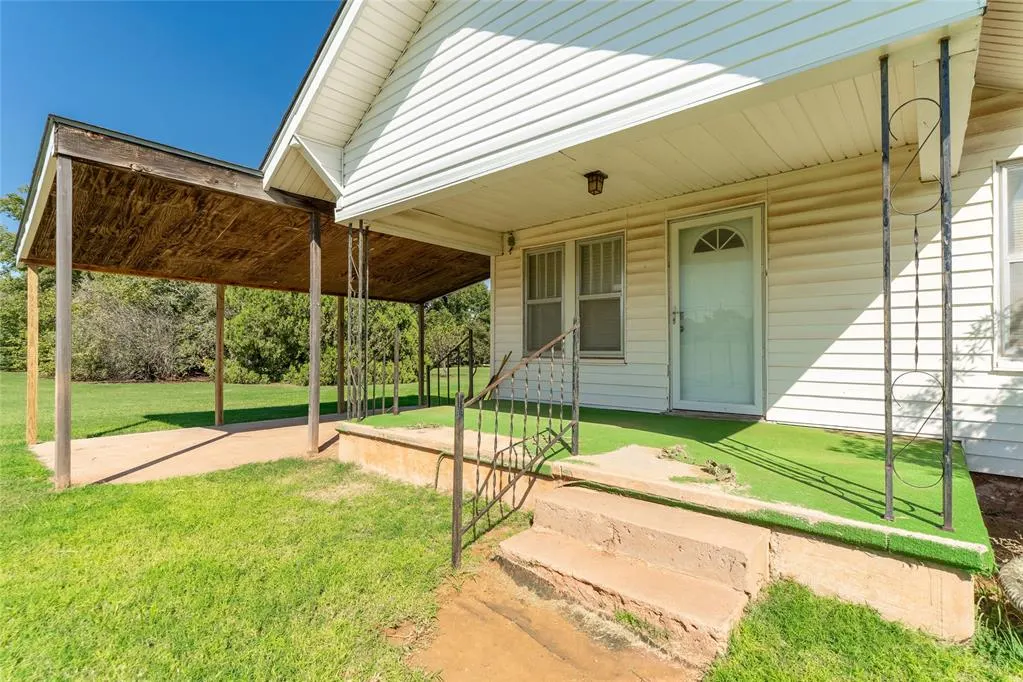 Photo 42 — 1741 Walton Road, Clinton, OK 73601