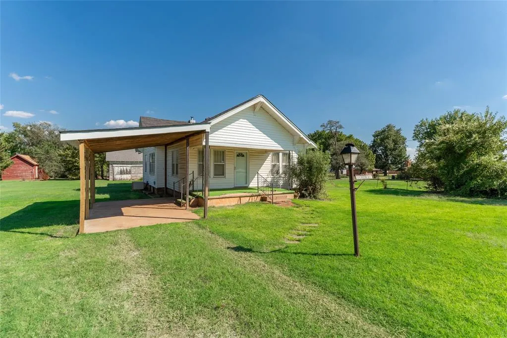 Photo 44 — 1741 Walton Road, Clinton, OK 73601