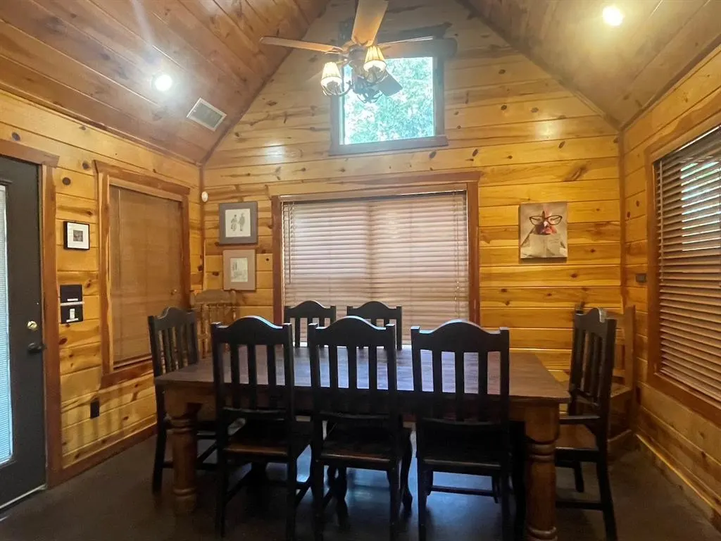 Photo 13 — 616 Southern Hills Road, Broken Bow, OK 74728