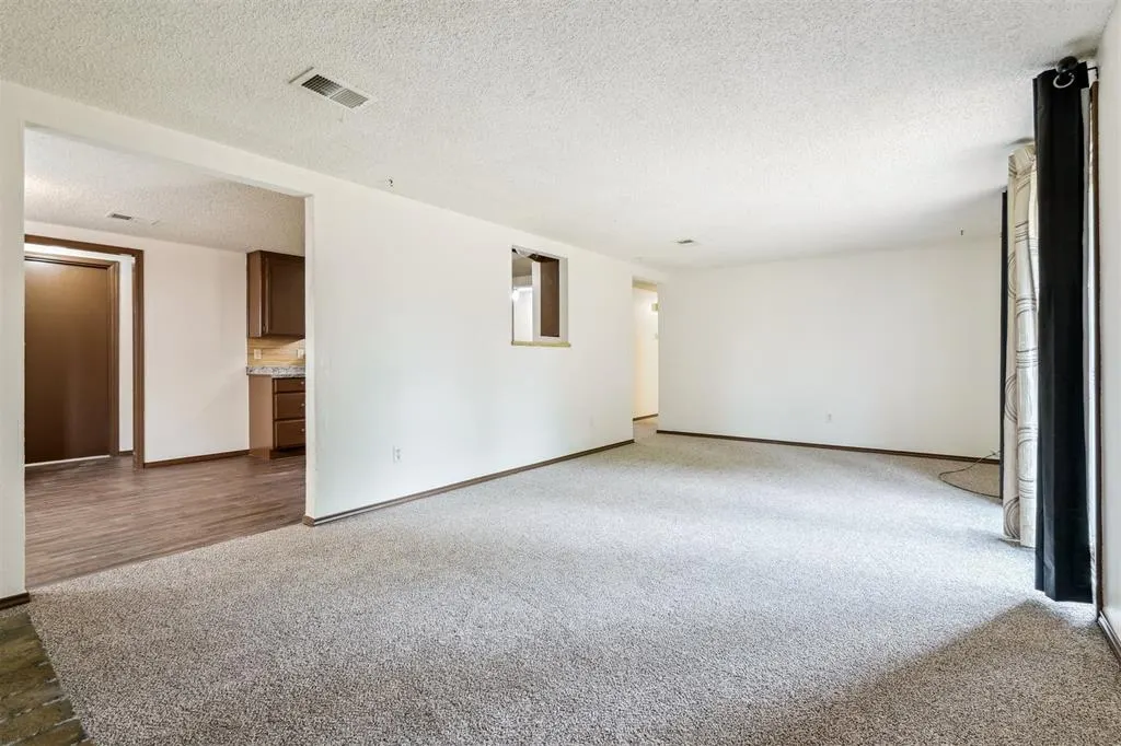 Photo 2 — 7508 NW 113th Street, Oklahoma City, OK 73162