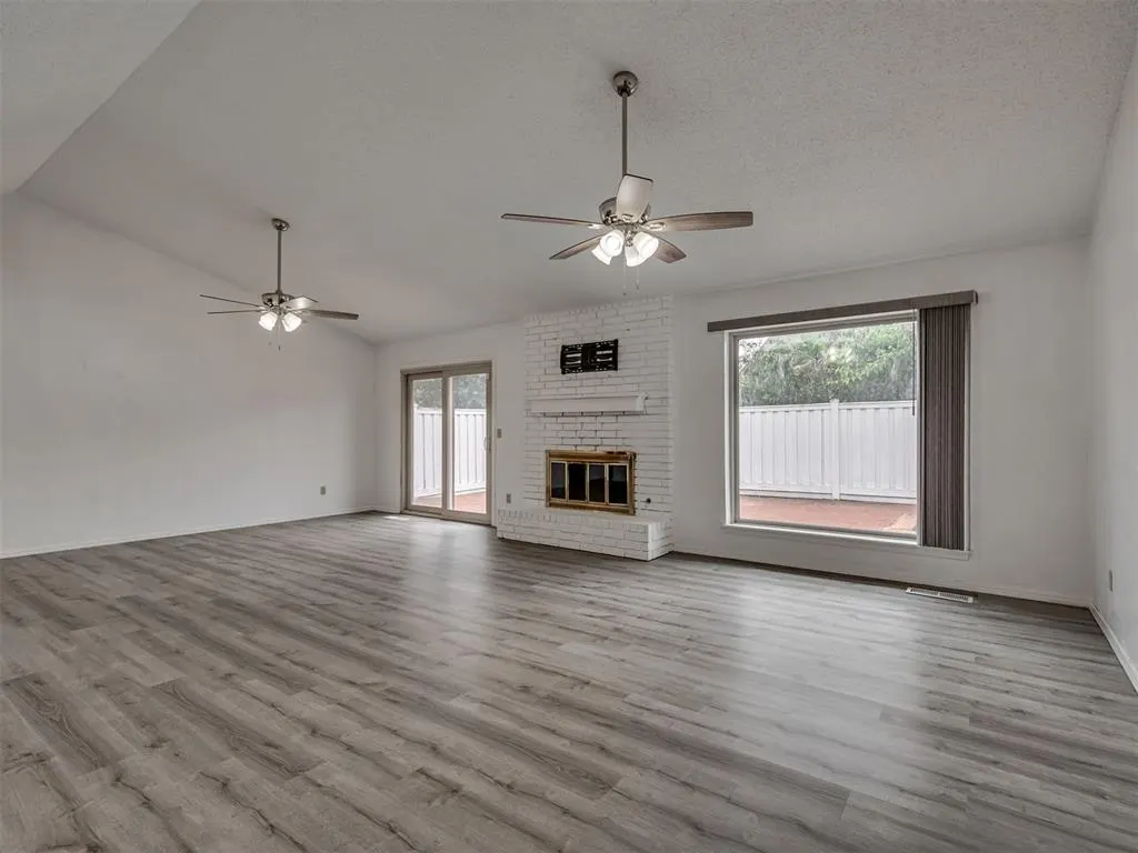 Photo 4 — 1306 Sean Court, Midwest City, OK 73110