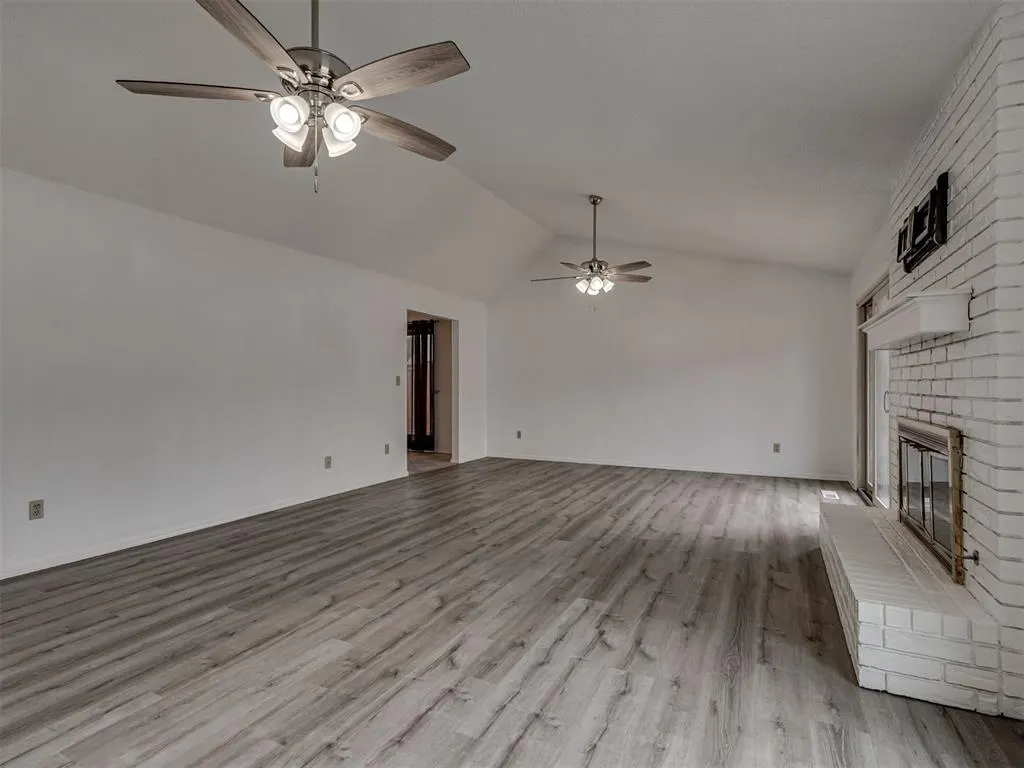 Photo 6 — 1306 Sean Court, Midwest City, OK 73110