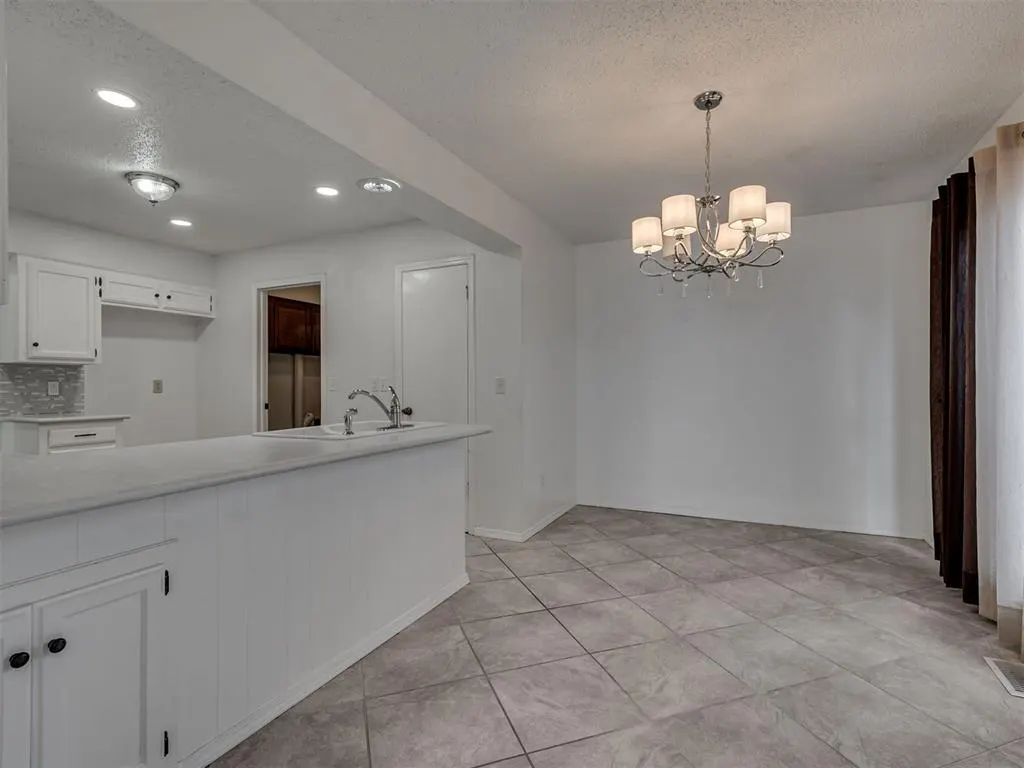 Photo 14 — 1306 Sean Court, Midwest City, OK 73110
