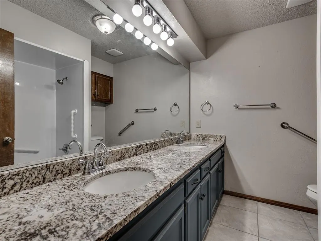 Photo 18 — 1306 Sean Court, Midwest City, OK 73110