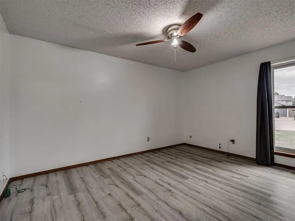 Photo 25 — 1306 Sean Court, Midwest City, OK 73110