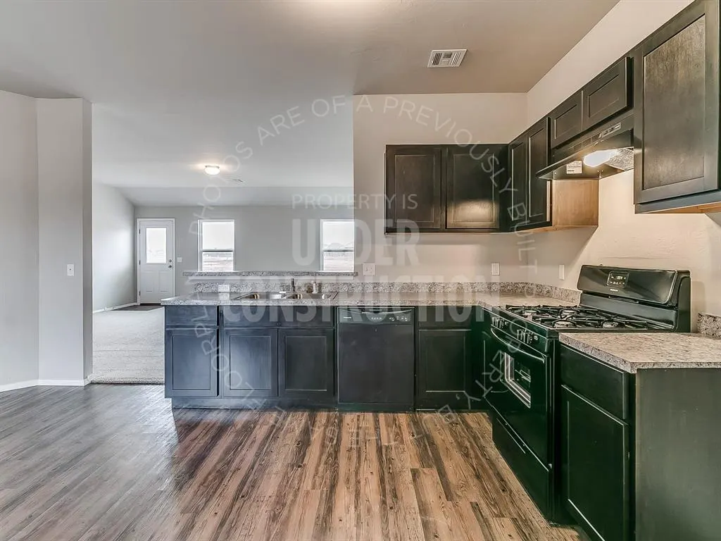 Photo 9 — 31089 Elderberry Drive, McLoud, OK 74851