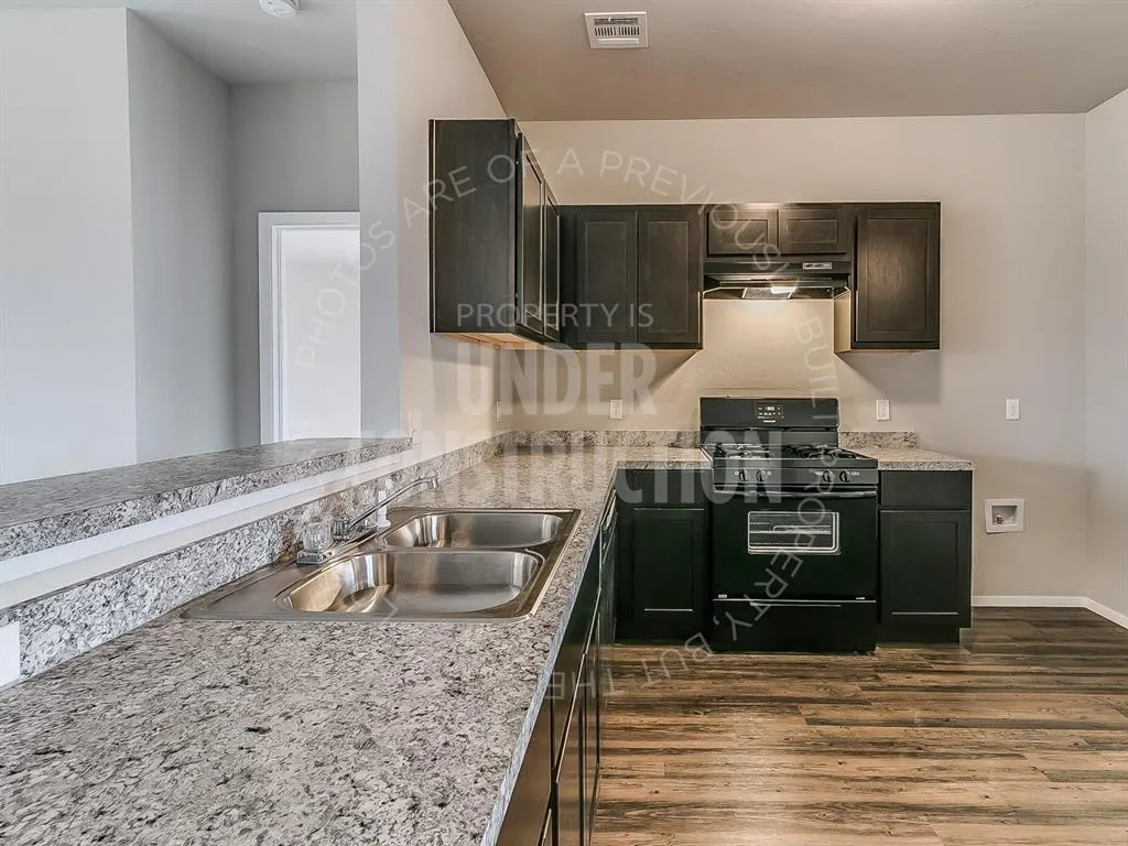 Photo 13 — 31089 Elderberry Drive, McLoud, OK 74851