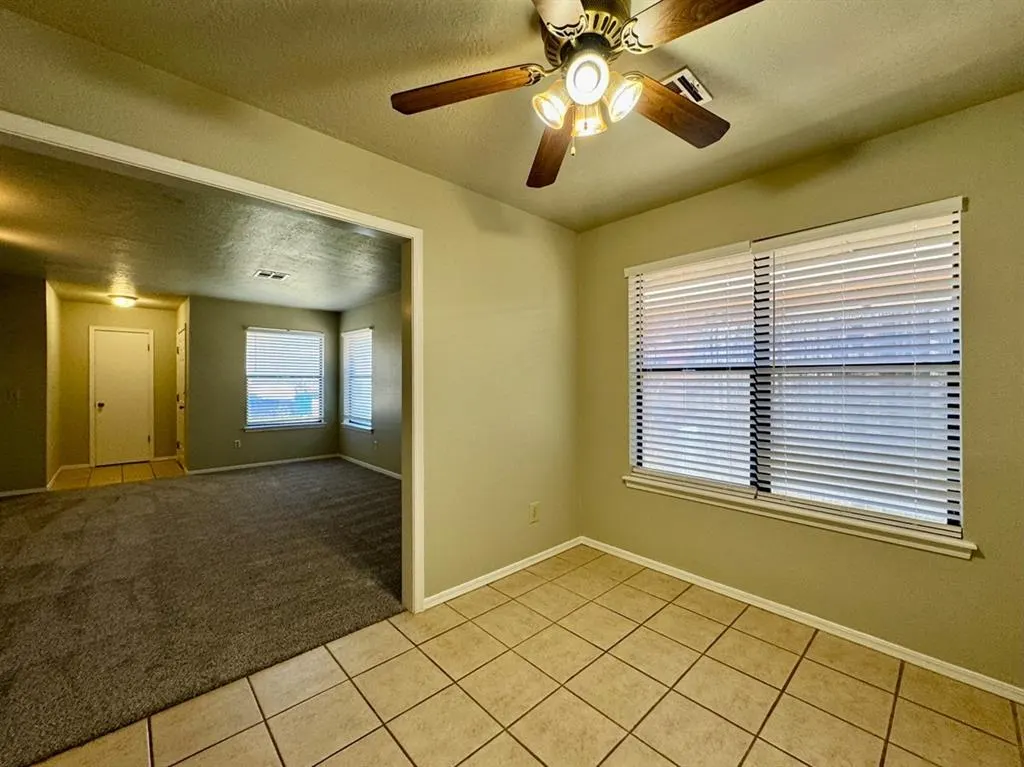 Photo 6 — 240 Barrett Place, Edmond, OK 73003